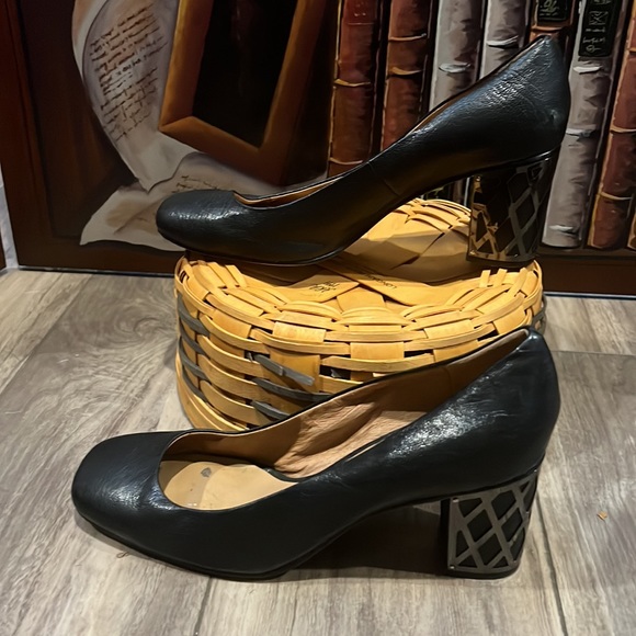 Nina Black Leather silver Detail Block Heel Shoes Size 9.5 - Picture 2 of 8